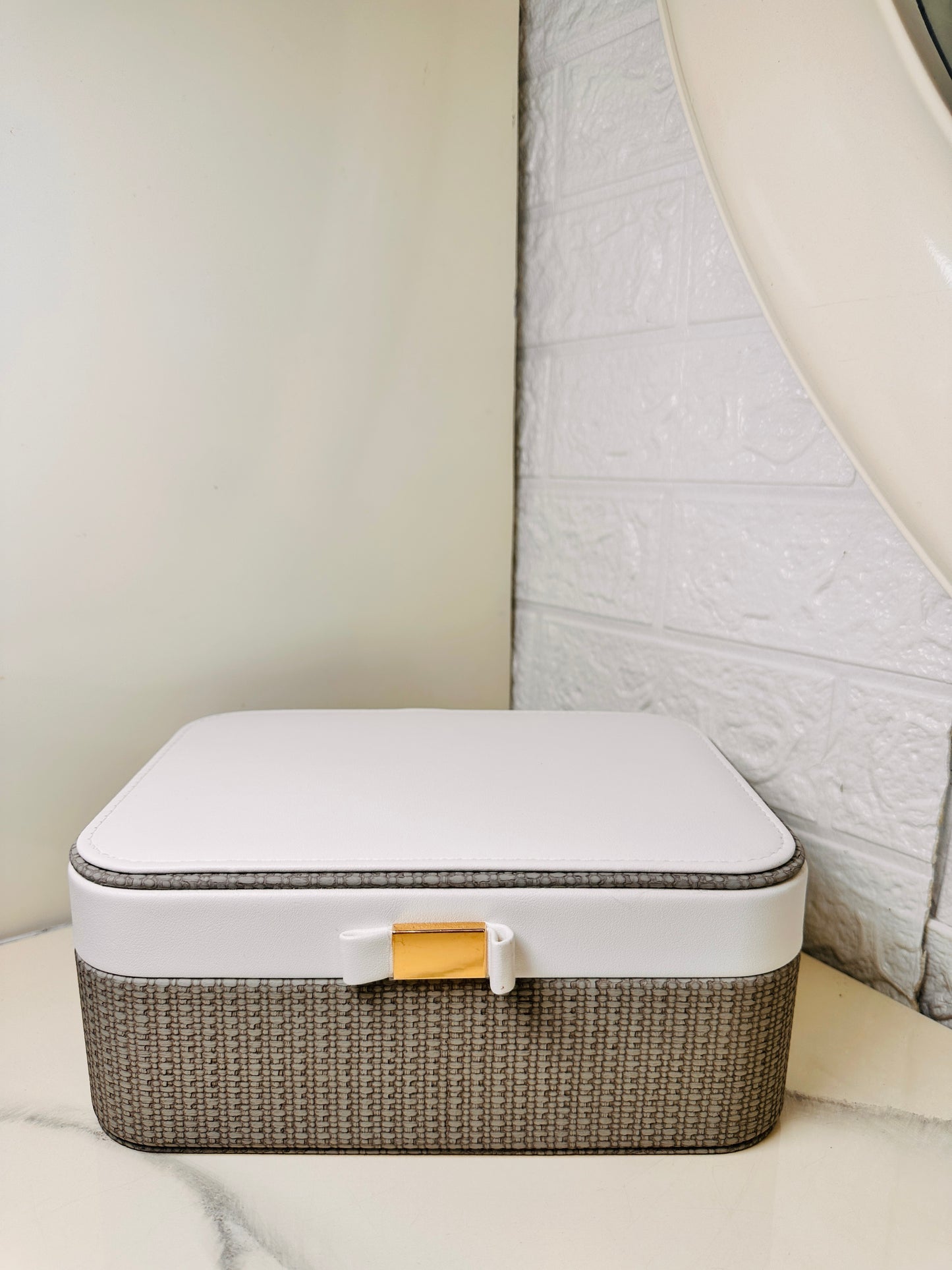 Two-Layer Jewellery Organizers