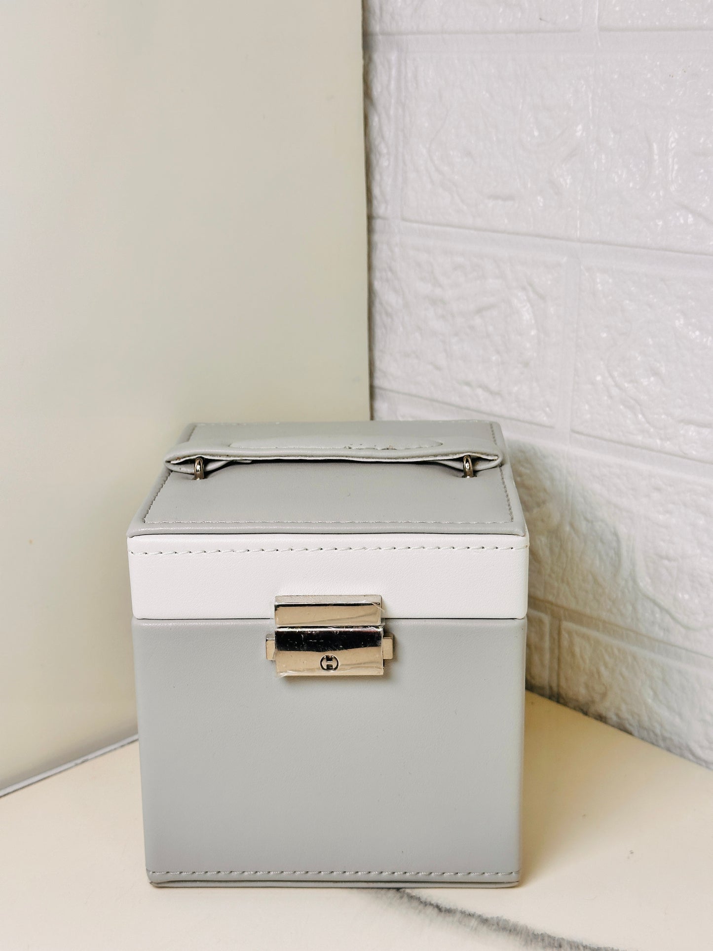 Three-Layer Jewellery Organizer