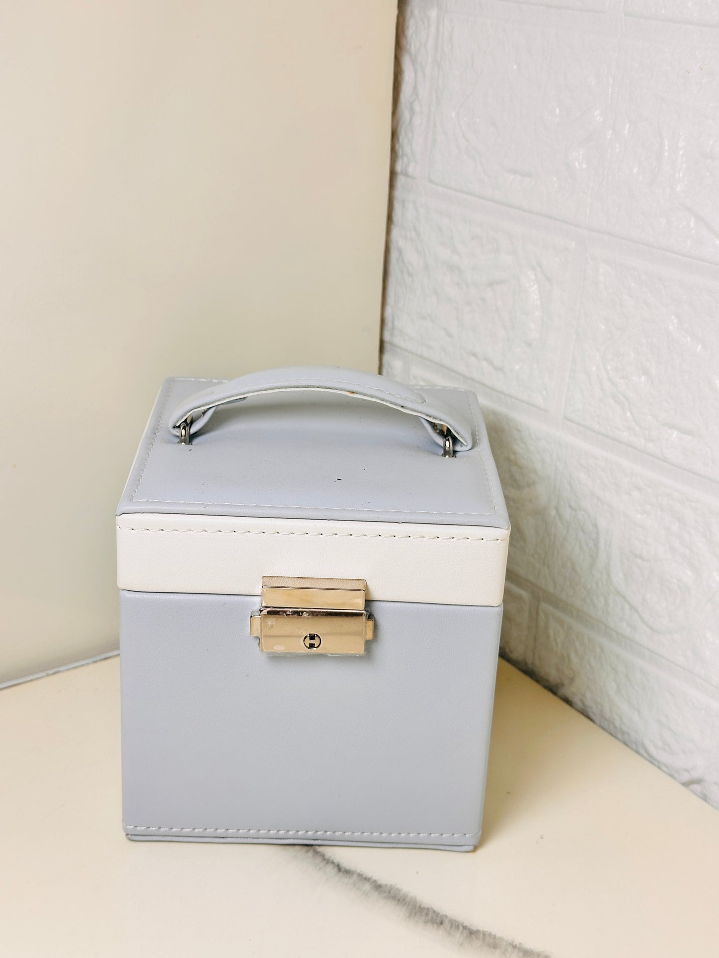 Three-Layer Jewellery Organizer