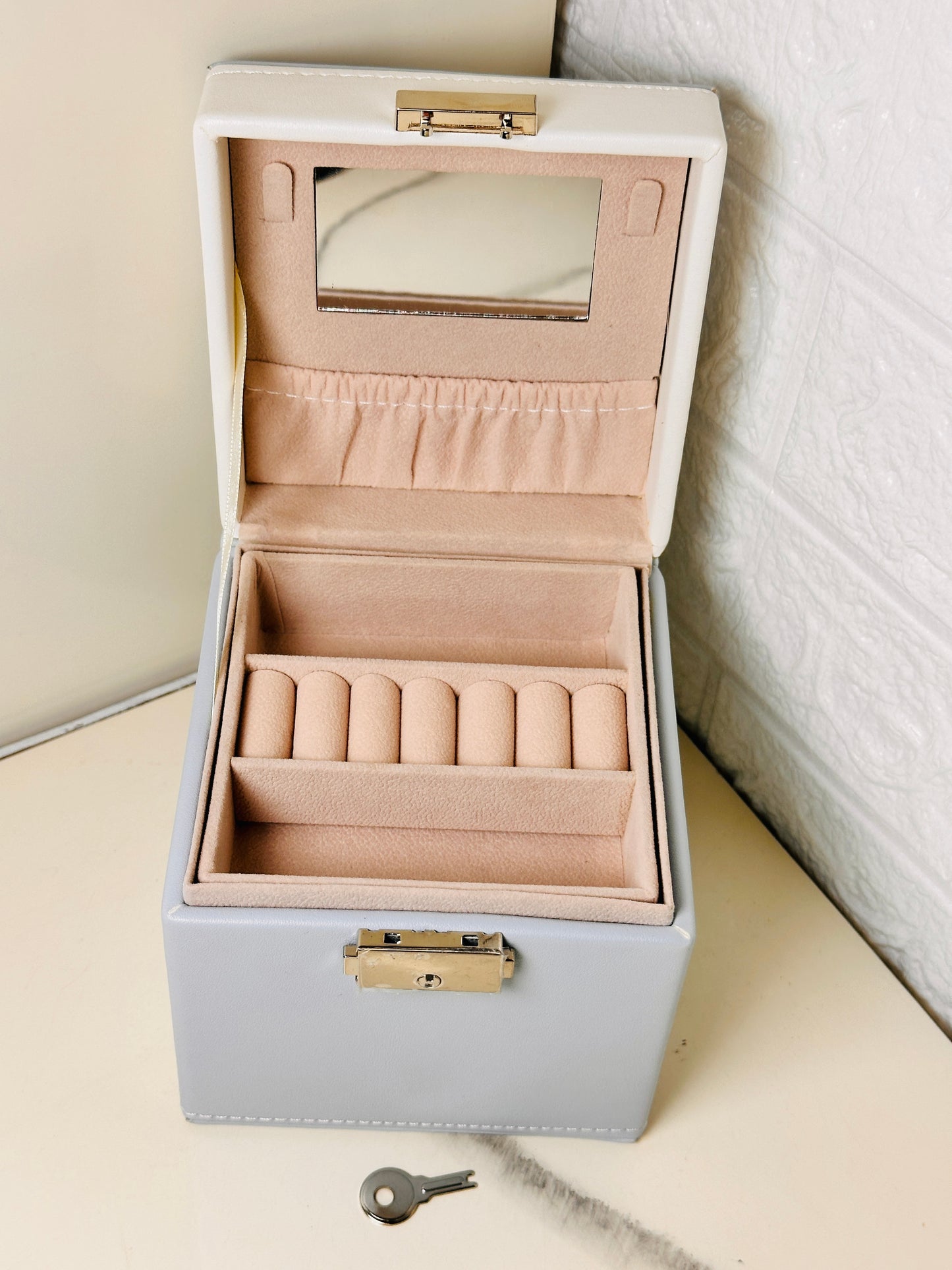 Three-Layer Jewellery Organizer