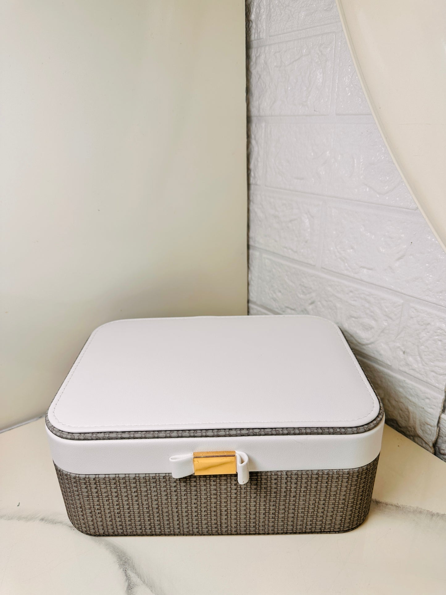 Two-Layer Jewellery Organizers