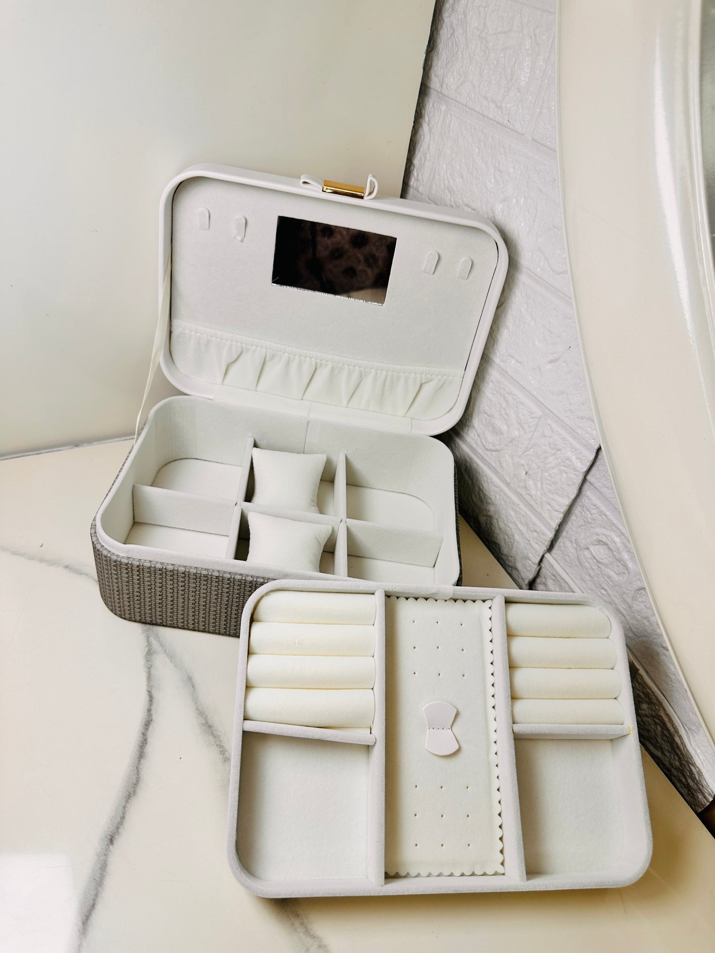 Two-Layer Jewellery Organizers