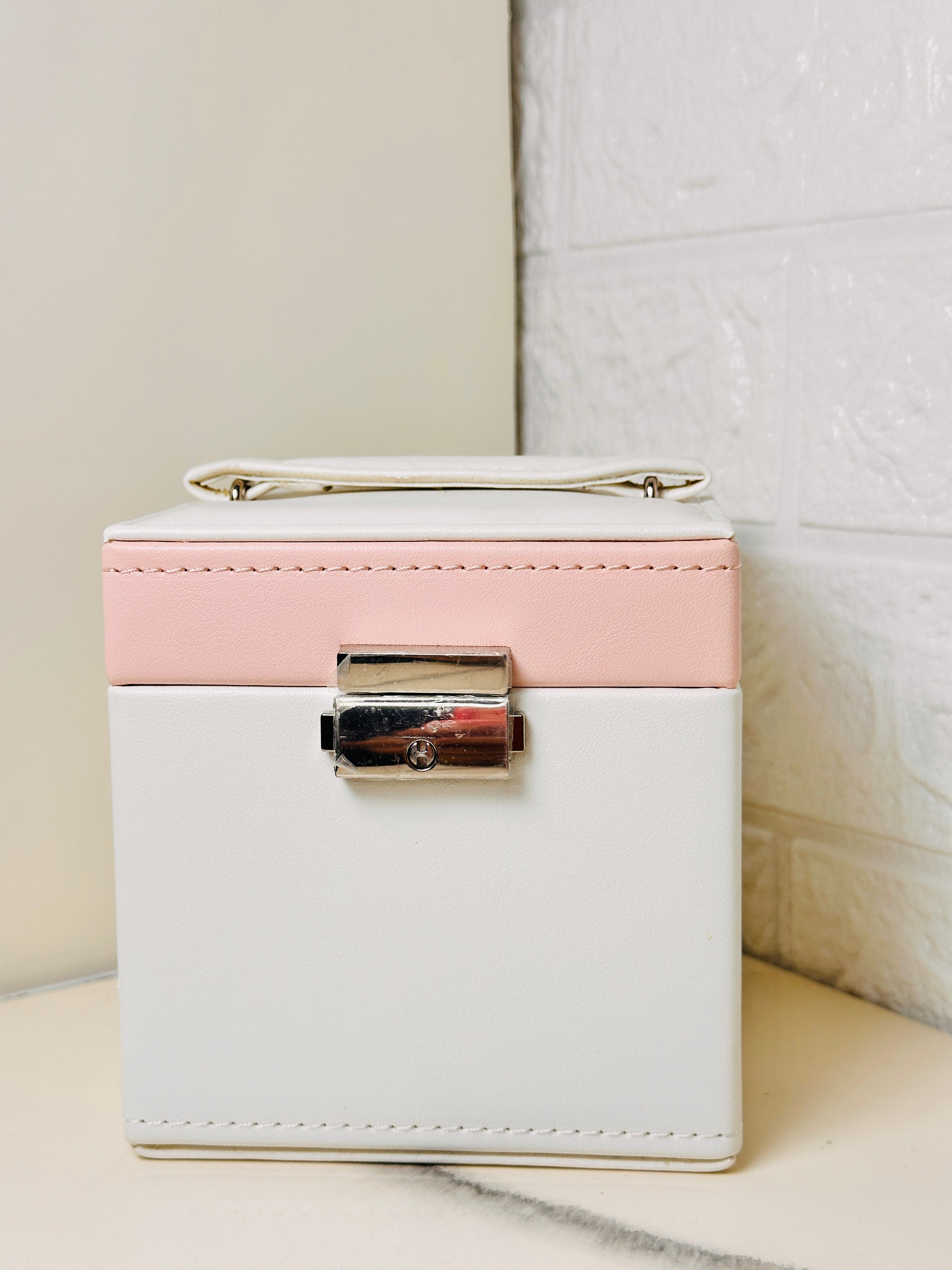 Three-Layer Jewellery Organizer